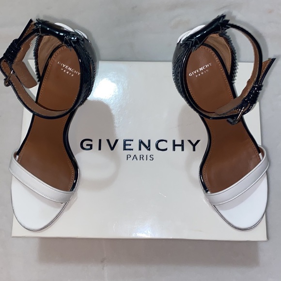 Givenchy Nadia Laced bicolor sandal - Picture 3 of 4